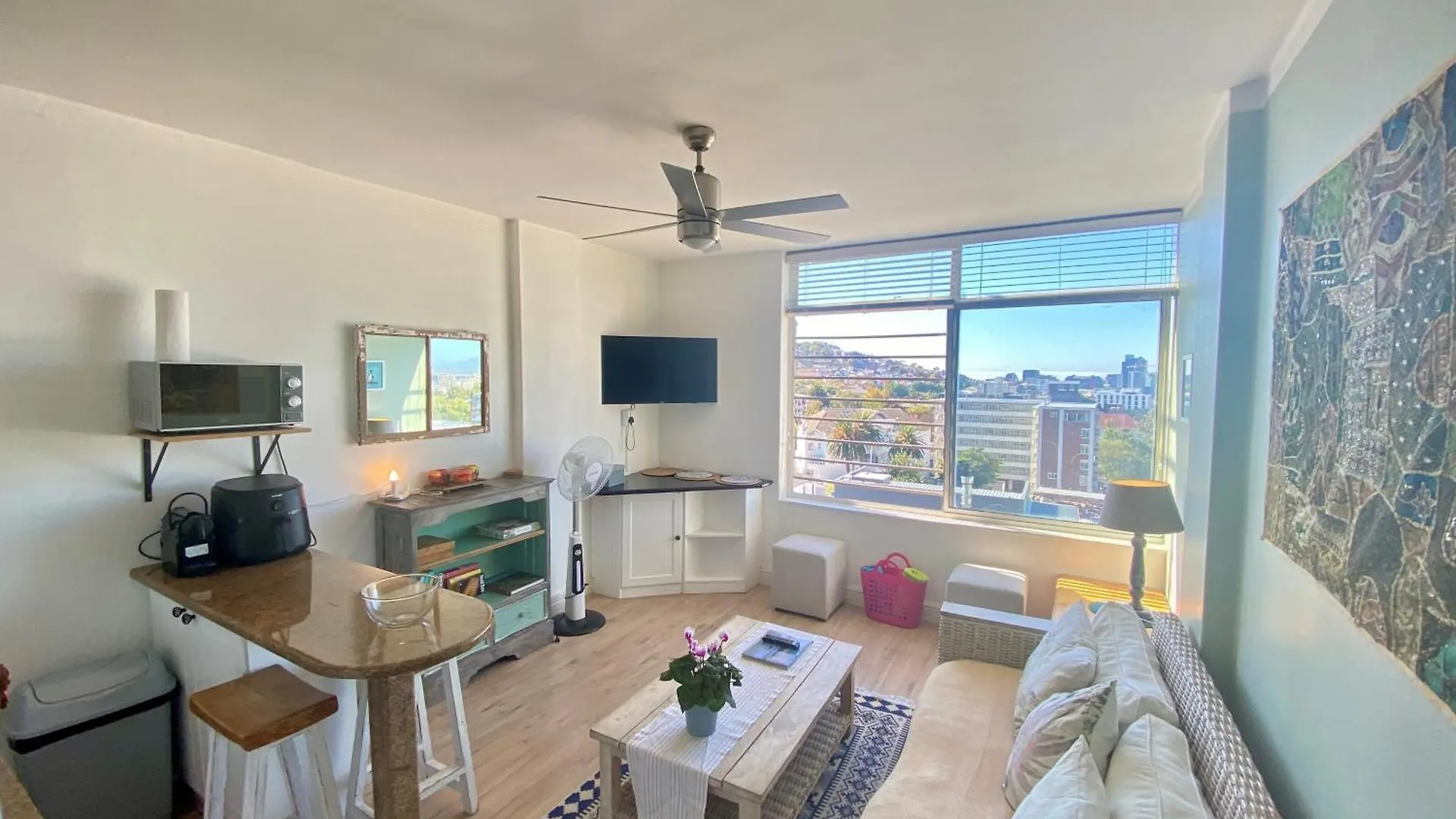 Kloof Street Apartment Central City With Parking Città del Capo